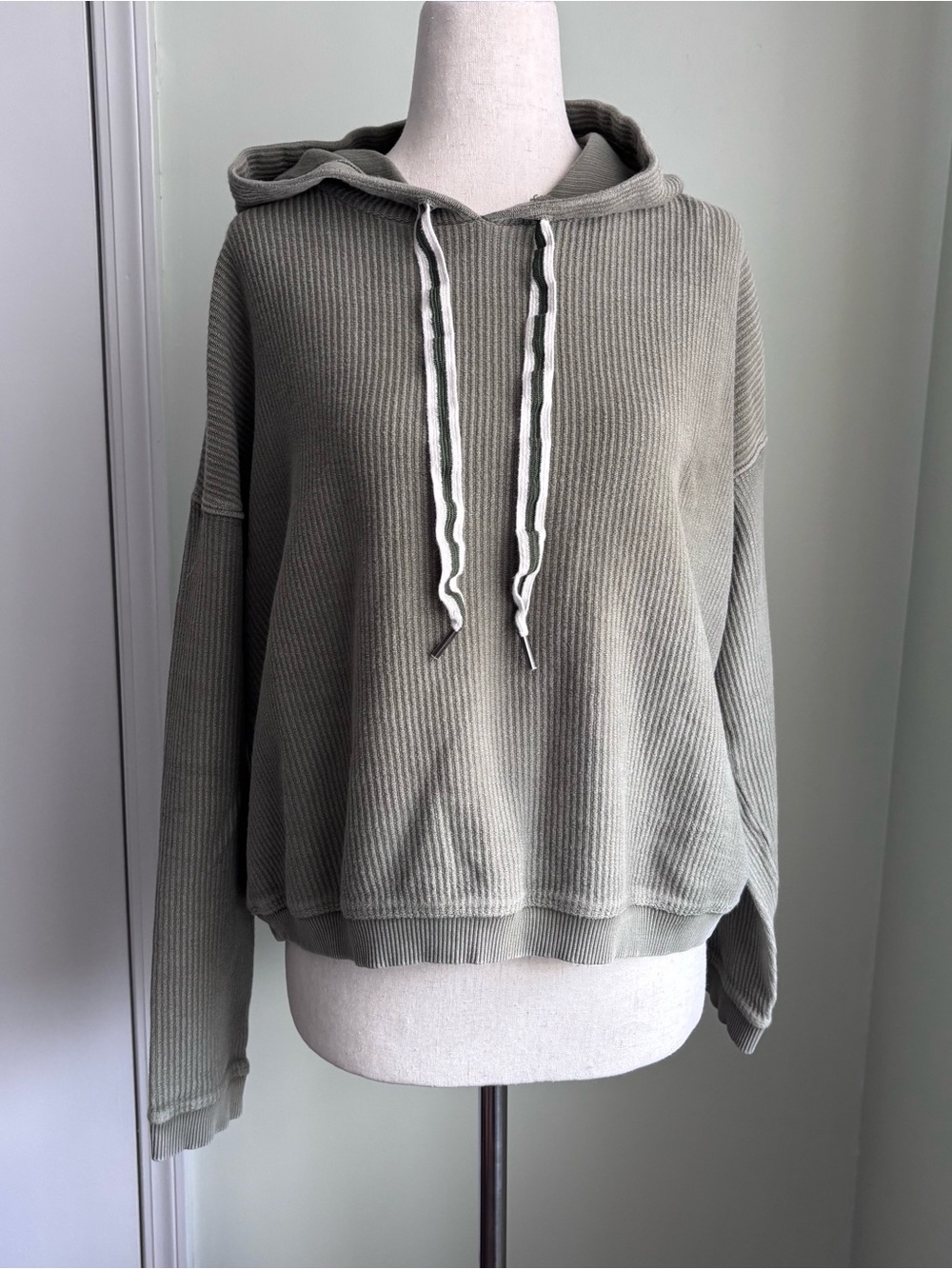 Aerie oversized Women's Olive Green Hooded Rib-Knit Sweater size S euc